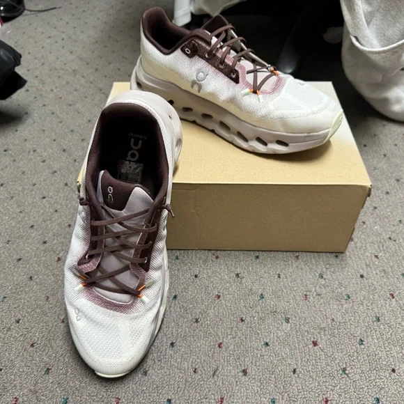 On Cloudtilt Athletic sneakers women - Picture 1 of 5